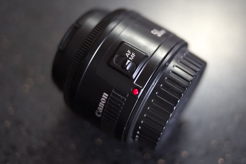canon lens with manual focus and autofocus